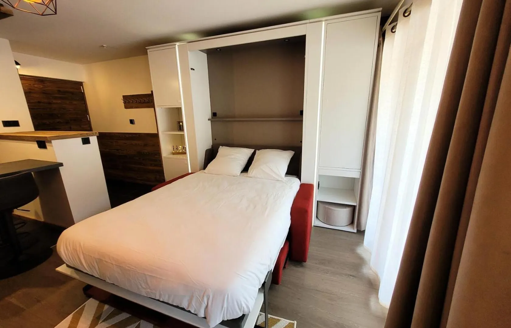 アパート Residence Le Confidentiel - Appartement Neuf, Capacite 4 Personnes, Au Centre Mae-2631 レ・ジェ